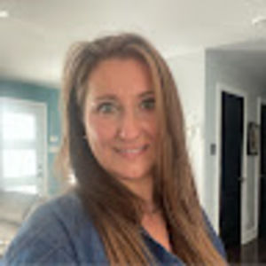 Meet your Posher, Nadia